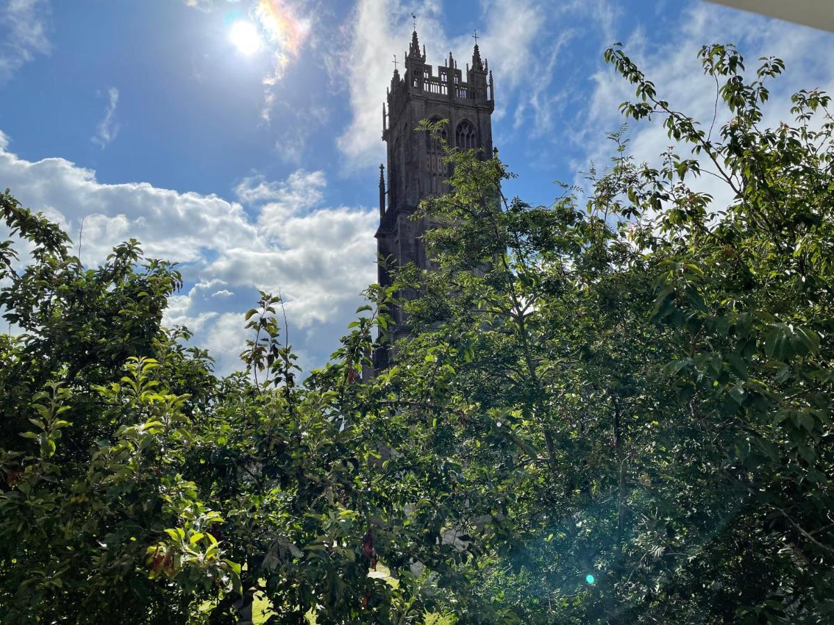 In The Heart Of Glastonbury Exterior foto